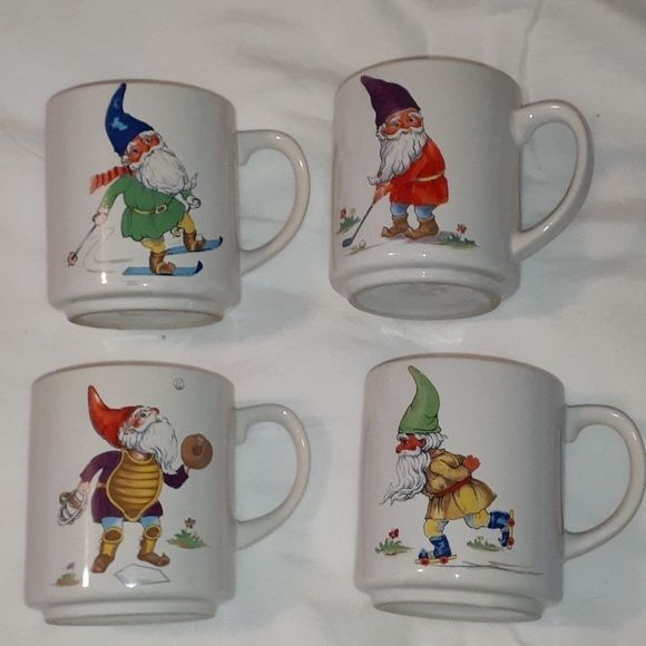 Vintage Set of 4 Sporting Elves Gnomes Mugs‎ Cups - Picture 1 of 6